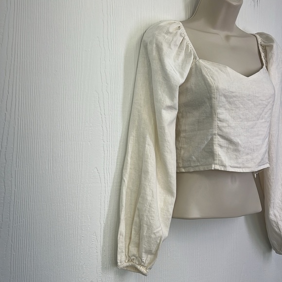 Forever 21 - Ivory Linen Blend Puffed Sleeve Heart Neckline Crop Size Medium - Picture 4 of 11